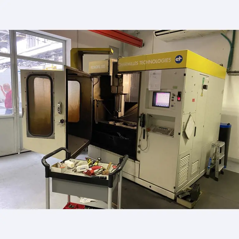 Metallbearbeitungsmaschinen und Arbeitsausrüstung (Sicherheitsschuhe)-1